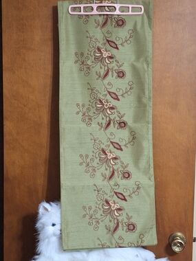 Embroidered Green Floral Table Runner